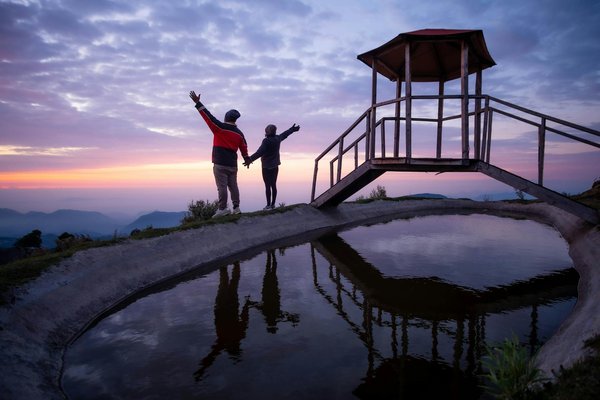 What Unique Experiences Can Visitors Seek Out on a Budget in the UK?